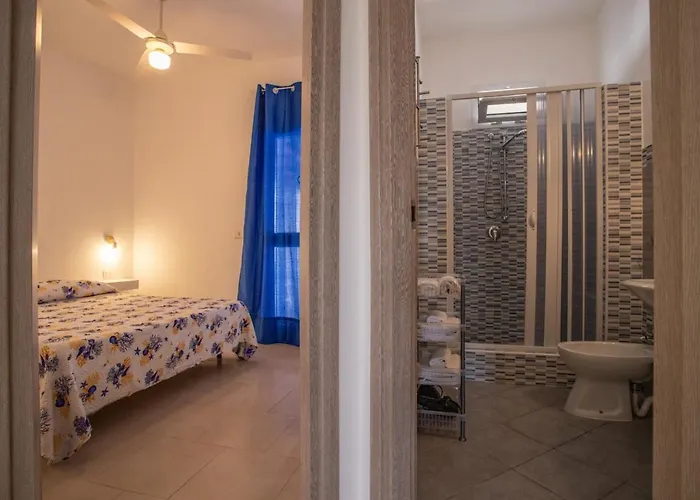 Holiday home Villette A Schiera Cala Creta *