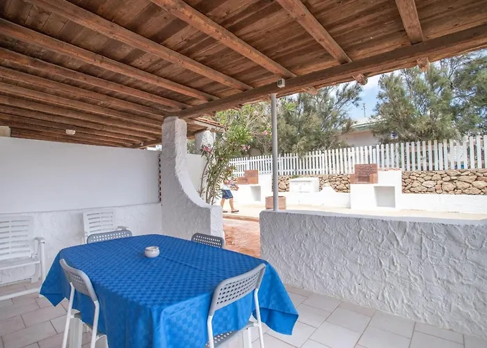 Villette A Schiera Cala Creta Lampedusa